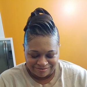 Meet your Posher, Val